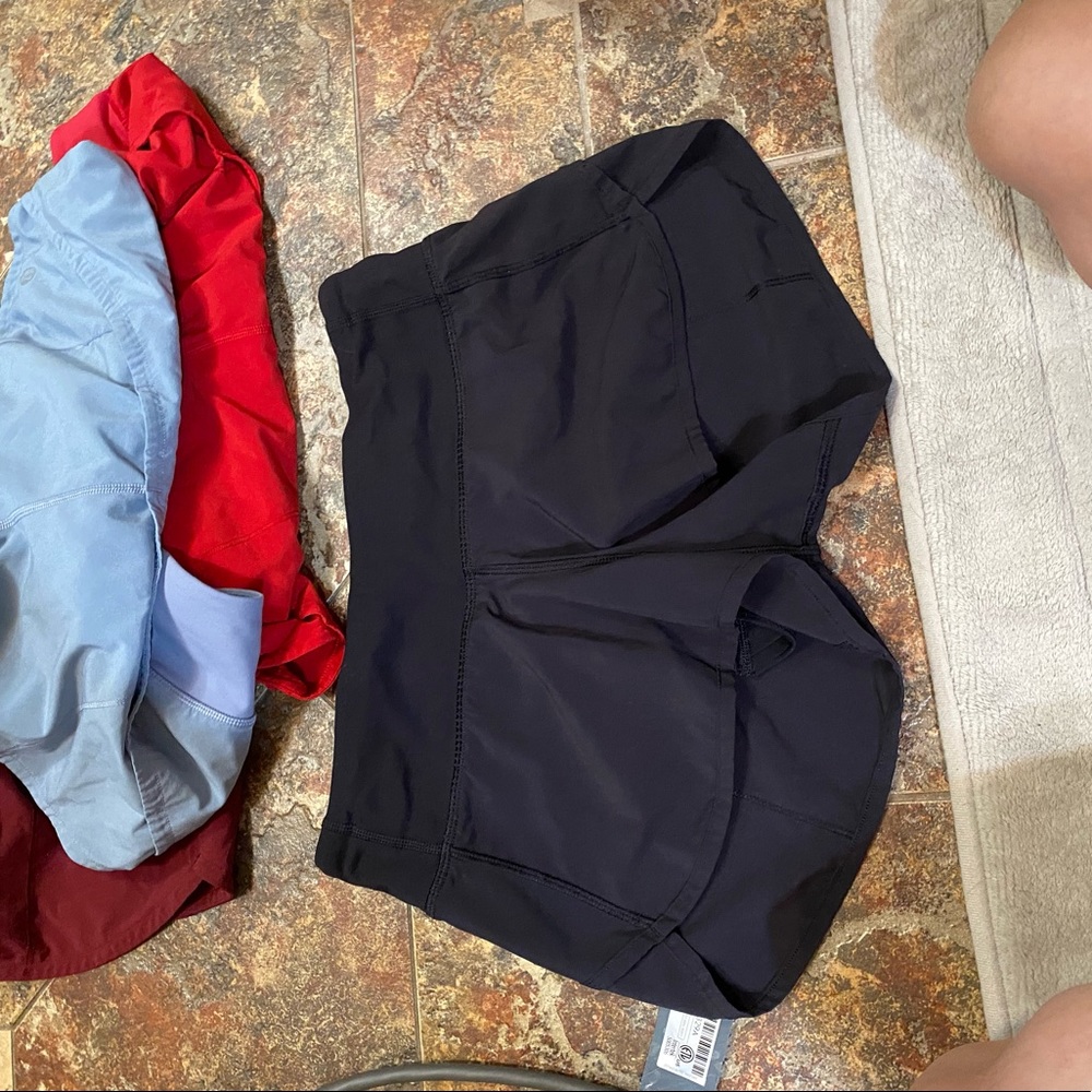 Lululemon speed up low rise lined short size 2.